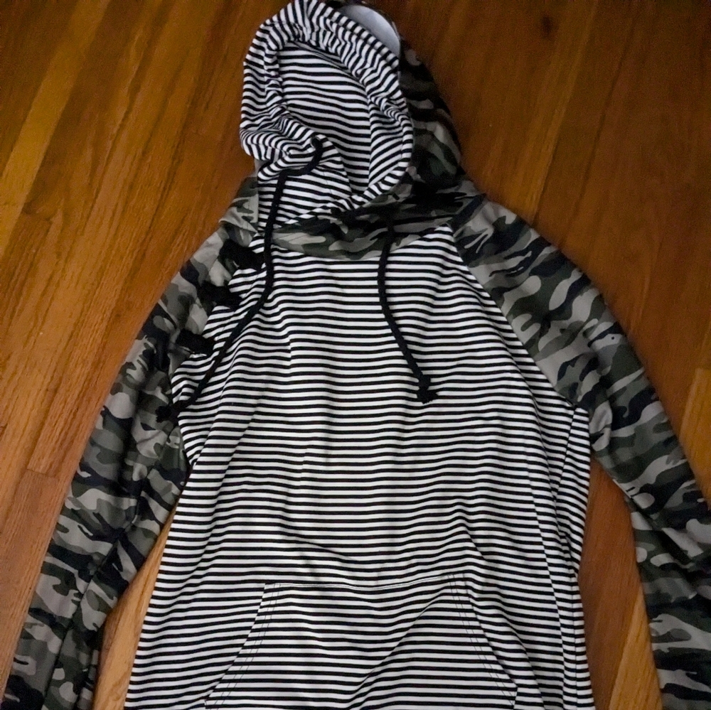 Rogue 2XL Sweatshirt